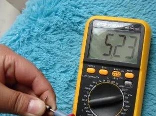 萬用表電容檔測電壓是否會燒表